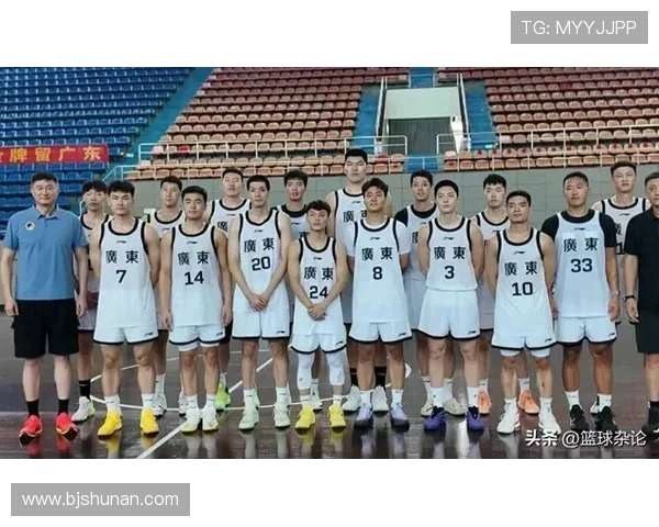 中国男篮全员归队备战世界杯 新老球员组合成最大看点