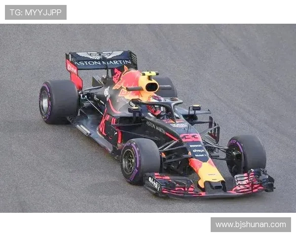 F1赛季最新动态:顶级车队激烈竞争与技术革新引发关注